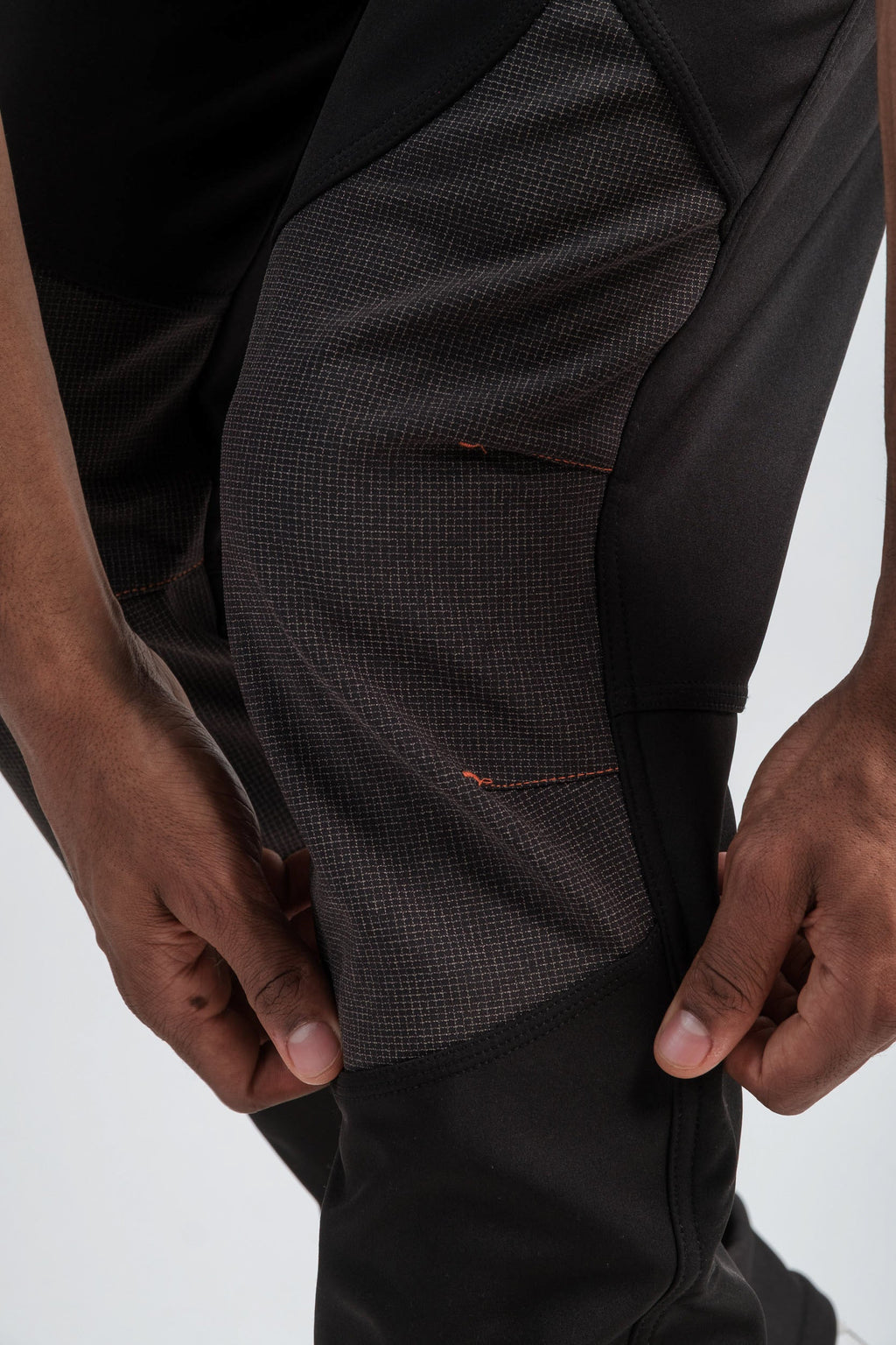 Pantalon d'aventure noir résistant à l'eau pour homme