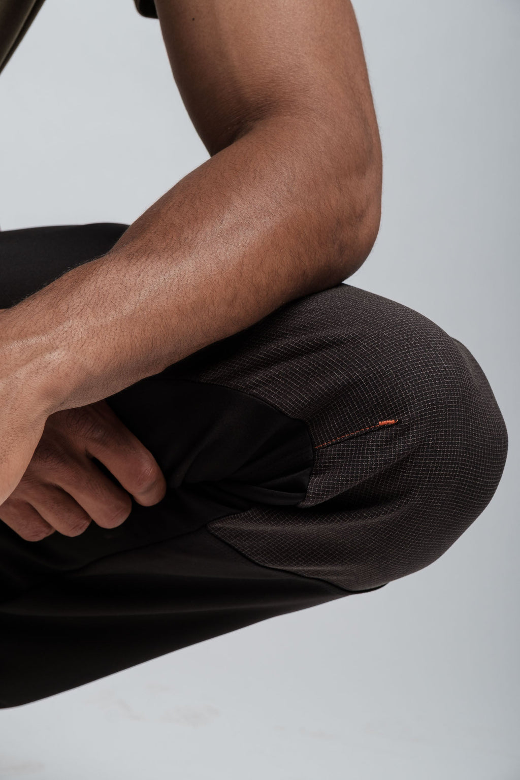 Pantalon d'aventure noir résistant à l'eau pour homme